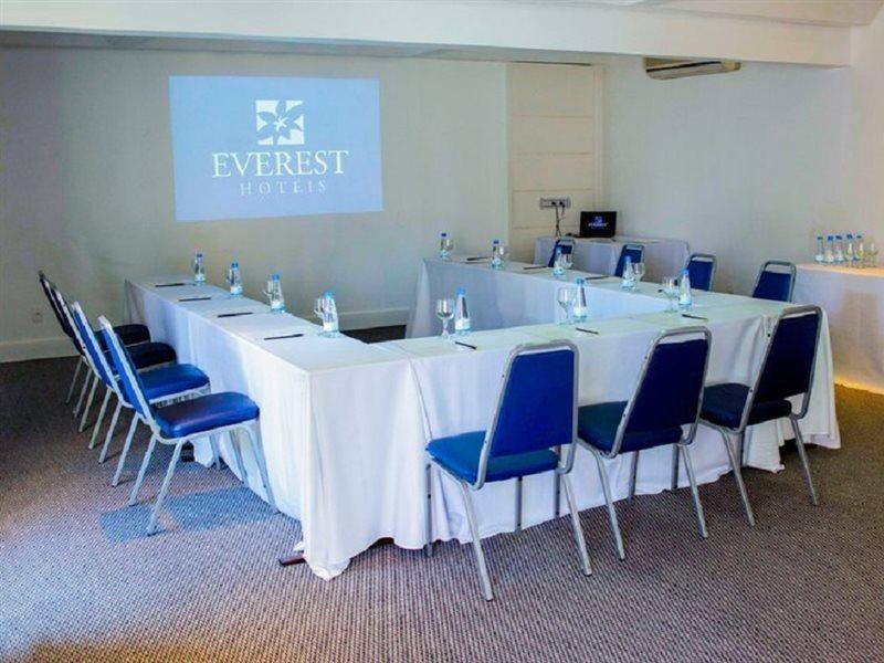 Everest Porto Alegre Hotel Buitenkant foto